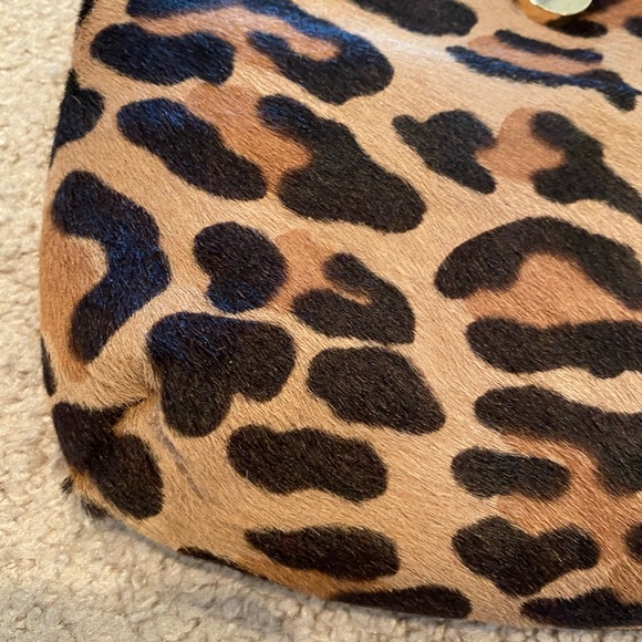 Americana by Sharif leopard crossbody - Picture 8 of 11